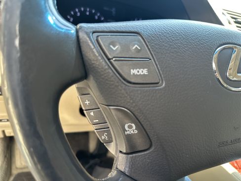 Used 2011 Lexus LS 460 AWD w/ Luxury Value Edition image 18
