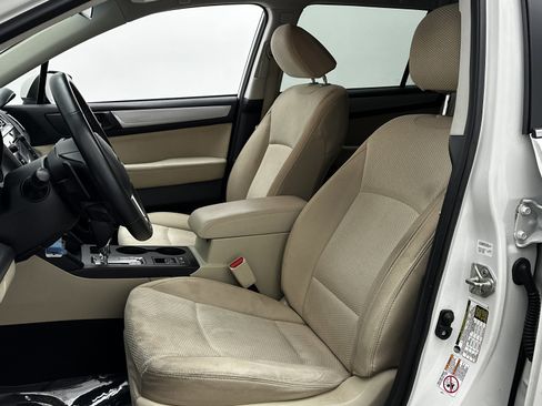 Used 2017 Subaru Outback 2.5i Premium image 13