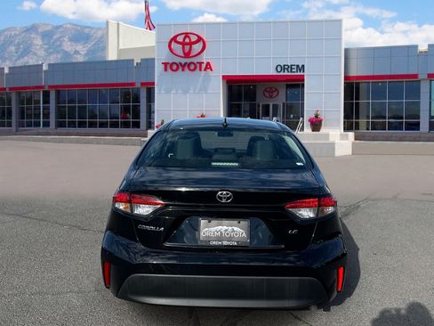 Used 2024 Toyota Corolla LE FWD image 4