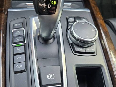 Used 2015 BMW X5 xDrive50i AWD/4WD image 32