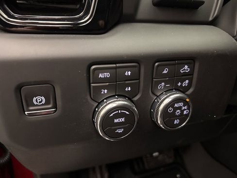 New 2026 GMC Sierra 1500 AT4 w/ AT4 Premium Package AWD/4WD image 28