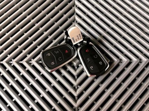 Used 2023 Cadillac XT6 Sport w/ Technology Package image 10