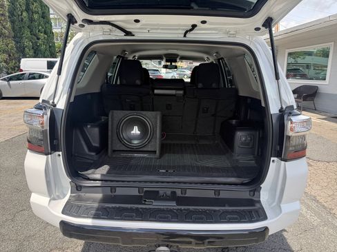 Used 2019 Toyota 4Runner 4WD image 11