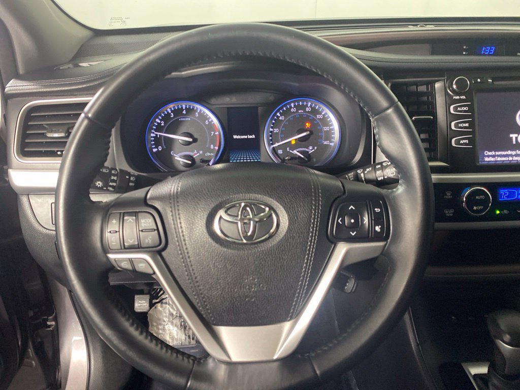 Used 2015 Toyota Highlander XLE AWD/4WD image 16