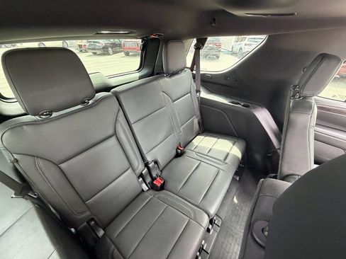 Used 2024 Chevrolet Tahoe Z71 AWD/4WD image 32