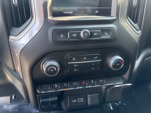 Used 2022 Chevrolet Silverado 1500 Custom Trail Boss w/ Safety Confidence Package AWD/4WD image 15