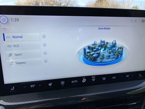 Certified 2023 Ford Escape ST-Line w/ Tech Pack #1 image 32