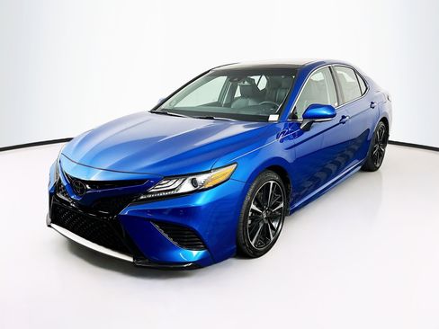 Used 2018 Toyota Camry XSE w/ Driver Assist Package FWD image 3