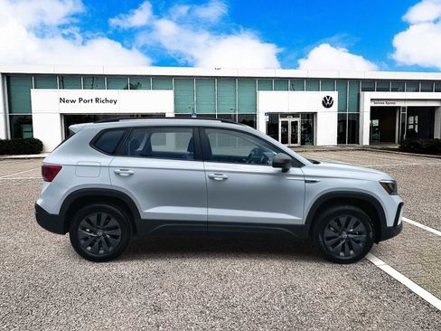 Certified 2023 Volkswagen Taos S FWD image 7