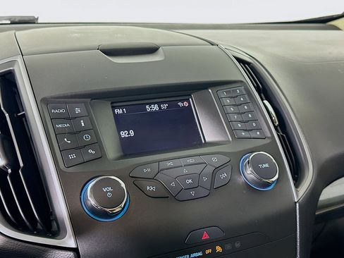 Used 2019 Ford Edge SE w/ SE Fleet Driver's Package image 21