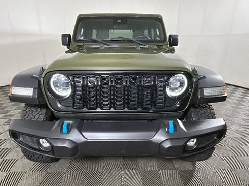 Used 2024 Jeep Wrangler Unlimited AWD/4WD image 7