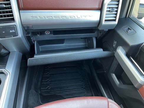 Used 2019 Ford F350 Platinum w/ Platinum Ultimate Package image 36