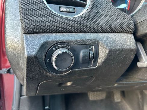 Used 2015 Chevrolet Cruze LT image 17