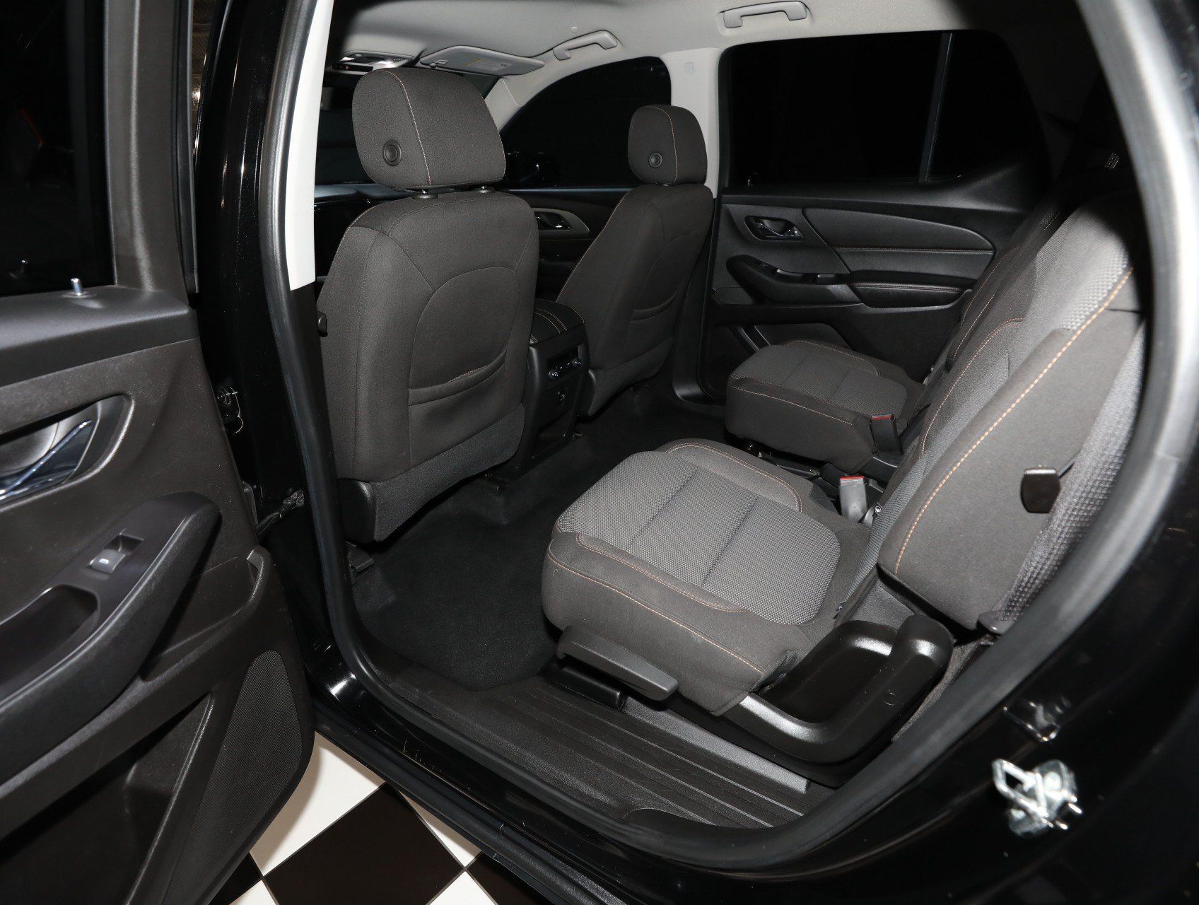 Used 2018 Chevrolet Traverse LT AWD/4WD image 4