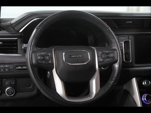Used 2022 GMC Yukon Denali AWD/4WD image 8