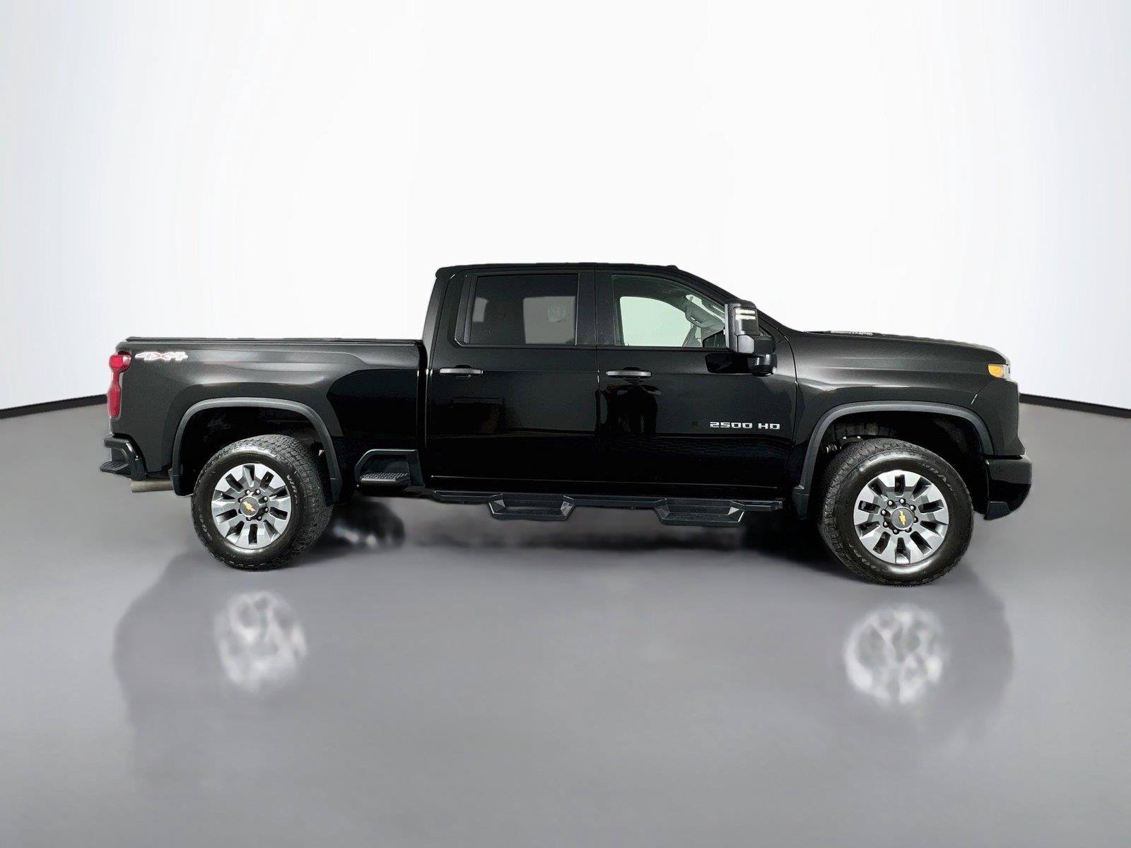 Used 2025 Chevrolet Silverado 2500 Custom w/ Custom Value Package AWD/4WD image 7