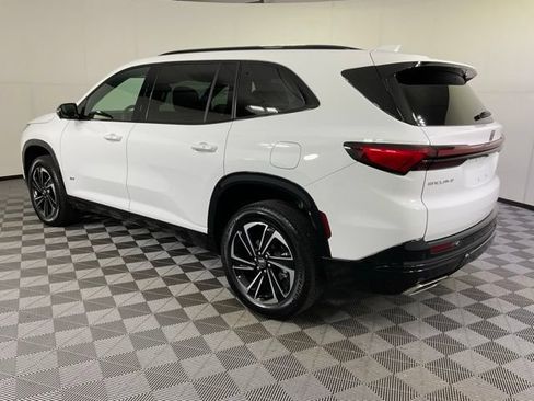 Used 2026 Buick Enclave Sport Touring FWD image 4