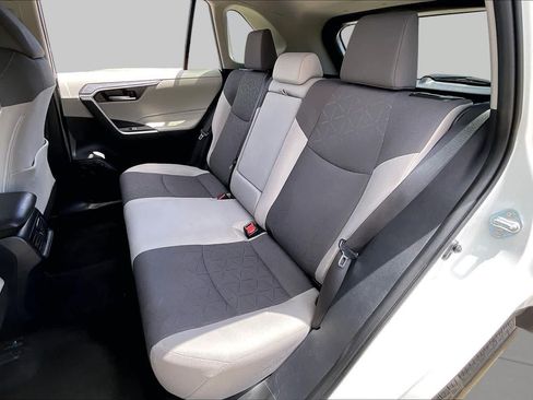 Used 2025 Toyota RAV4 XLE FWD image 17