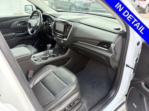 Used 2019 Chevrolet Traverse Premier w/ Driver Confidence II Package FWD image 43