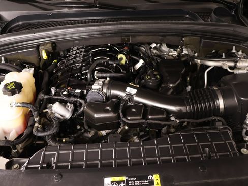 Used 2021 Jeep Grand Cherokee L Laredo RWD image 20