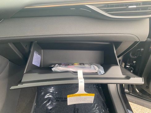 New 2025 Buick Envision Avenir image 30