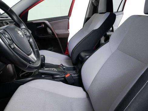 Used 2017 Toyota RAV4 XLE image 12