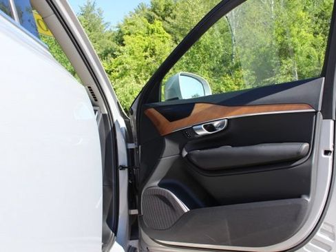 Certified 2023 Volvo XC90 B6 Plus w/ Protection Package Premier AWD/4WD image 16