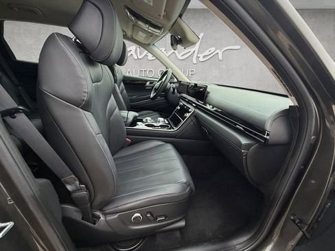 Used 2025 Genesis GV80 2.5T Standard AWD/4WD image 24
