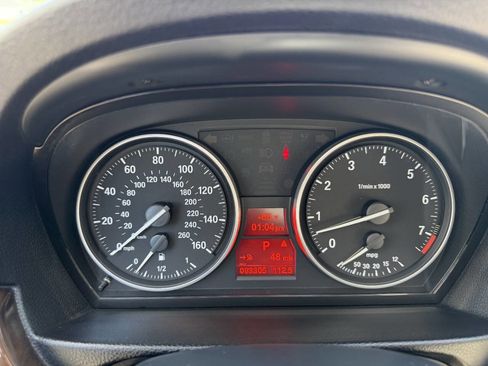 Used 2011 BMW 328i xDrive Sedan AWD/4WD image 10