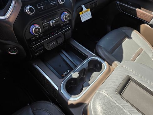 Used 2021 GMC Sierra 2500 Denali w/ Denali Ultimate Package image 20