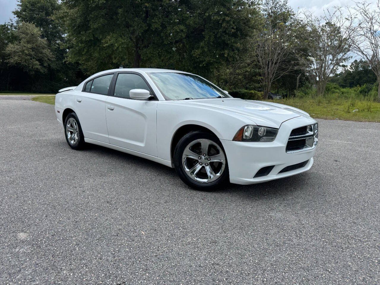 Used 2014 Dodge Charger SE w/ Sport Appearance Group RWD image 8