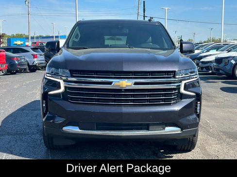 Used 2022 Chevrolet Tahoe LT w/ Luxury Package AWD/4WD image 2