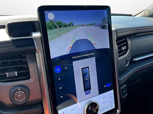 Used 2024 Ford Expedition Max Platinum image 31