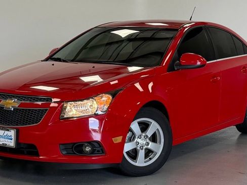 Used 2014 Chevrolet Cruze LT FWD image 1