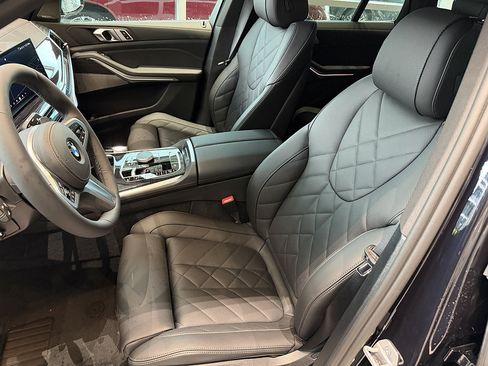 New 2026 BMW X5 xDrive40i w/ M Sport Package AWD/4WD image 12