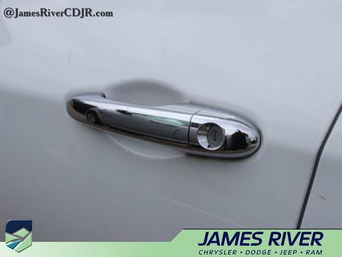 Used 2016 Dodge Dart SXT Sport w/ Chrome Package FWD image 19