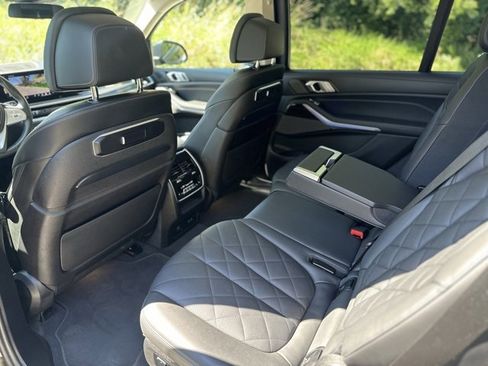 Used 2024 BMW X7 xDrive40i image 16