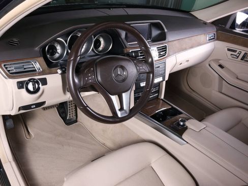Used 2016 Mercedes-Benz E 350 Sedan image 36