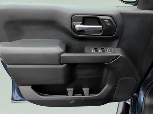 Used 2020 Chevrolet Silverado 1500 Custom Trail Boss w/ Custom Convenience Package image 9