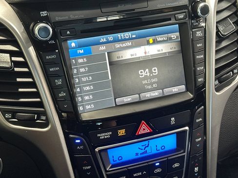 Used 2016 Hyundai Elantra GT w/ Option Group 03 FWD image 19