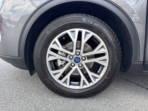 Used 2022 Ford Escape SEL w/ Technology Package FWD image 31