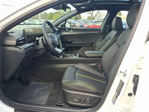 New 2026 Kia K5 GT image 9