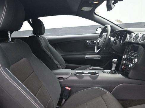 Used 2017 Ford Mustang Convertible w/ Equipment Group 051A image 7