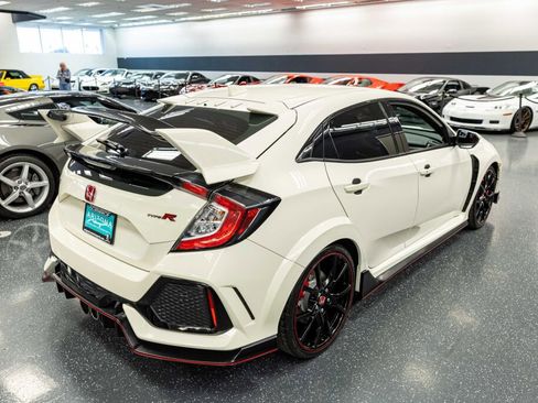 Used 2018 Honda Civic Type R image 5