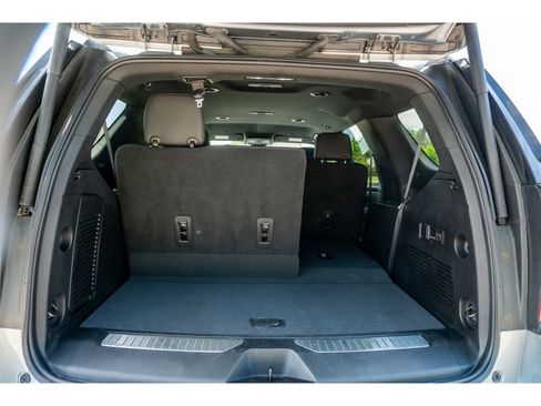 Used 2023 Chevrolet Tahoe High Country AWD/4WD image 16