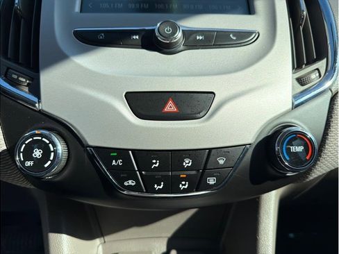 Used 2017 Chevrolet Cruze LS image 17