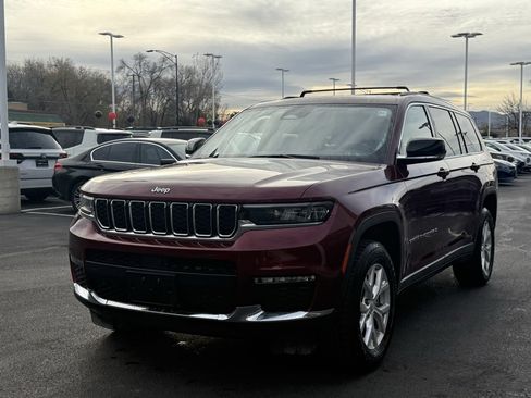 Used 2023 Jeep Grand Cherokee L Limited image 3