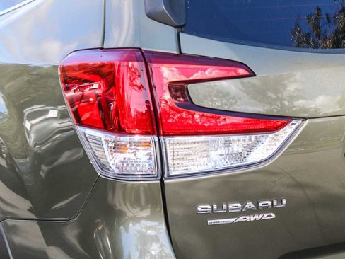 Certified 2023 Subaru Forester Touring AWD/4WD image 7