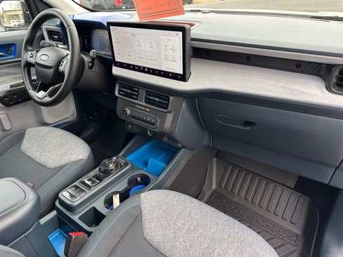 Used 2025 Ford Maverick XLT w/ XLT Luxury Package image 17