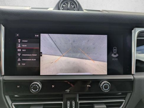 Certified 2025 Porsche Macan AWD/4WD image 19
